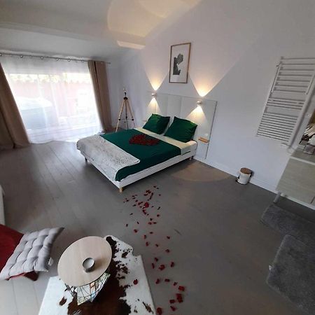 Love Room Mas J Des Sens Le Val Exterior photo